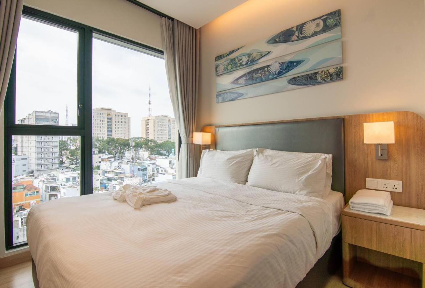 Luxury 2 Or 3Br Apartment In Dist 1 N Pool, Gym, Airport Pickup Хошимин Экстерьер фото