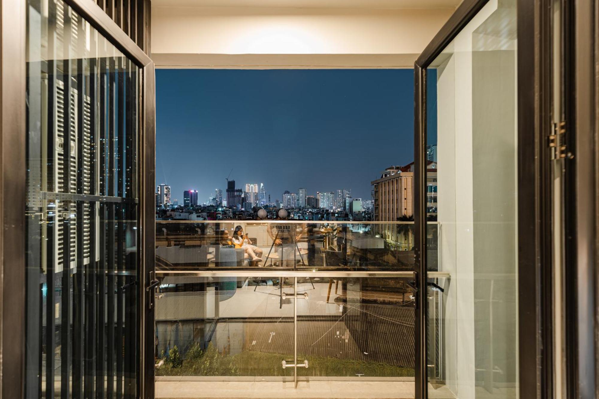 Luxury 2 Or 3Br Apartment In Dist 1 N Pool, Gym, Airport Pickup Хошимин Экстерьер фото