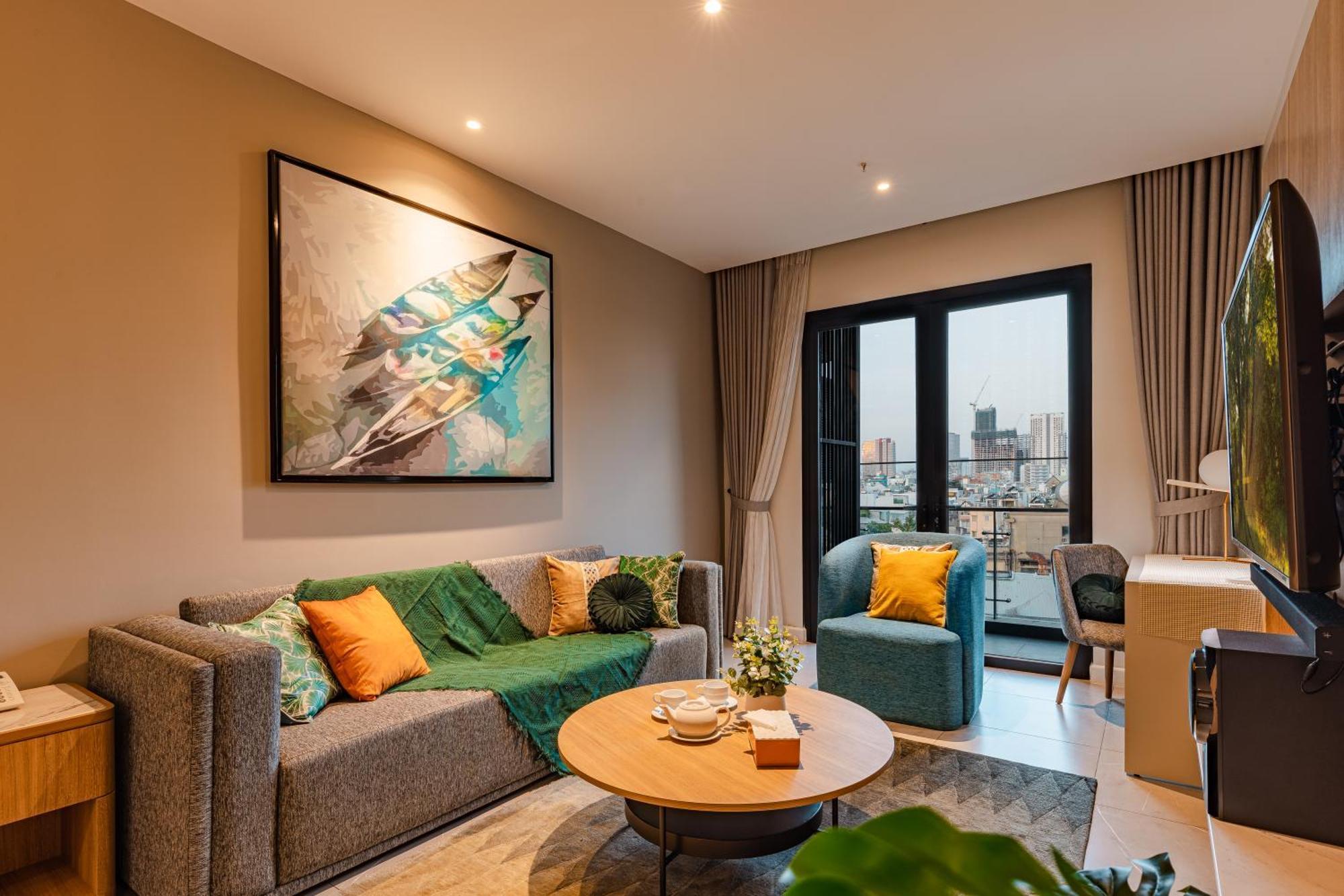 Luxury 2 Or 3Br Apartment In Dist 1 N Pool, Gym, Airport Pickup Хошимин Экстерьер фото